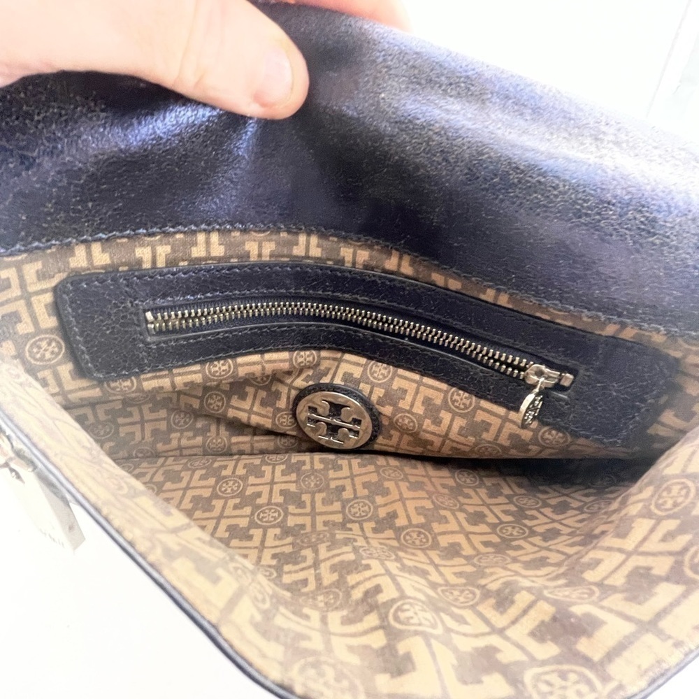 Tory Burch Leather Clutch Bag In brown.​​​​​​​​​​​​​​​​​​​​​​​​​​​​​ - Picture 10 of 10